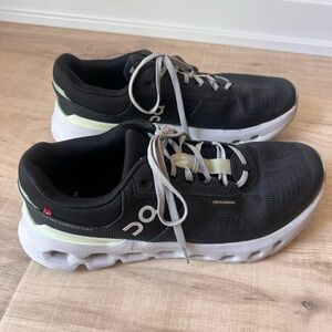 On Cloud Running Black and Gray Athletic Shoes